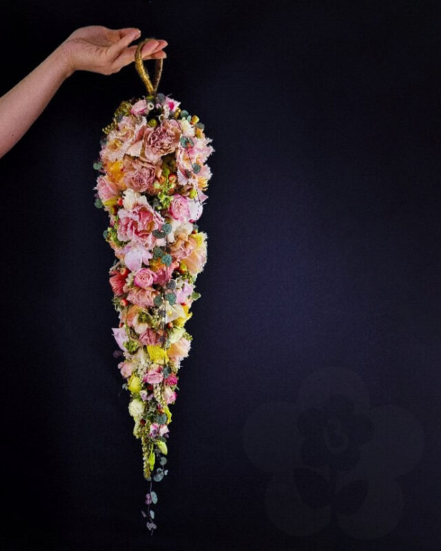 Drop Shaped Bridal Pendelum