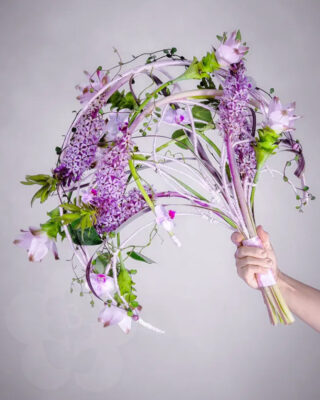 Fan-shaped Bridal Bouquet